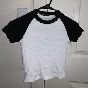 brandy melville crop tee